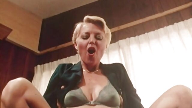 Краще порно :  Ебуча Японська милашка Амі Хьюга трахается язиком з порновід збудженим чуваком Фільми для дорослих 