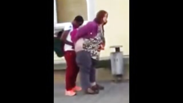 Краще порно : Противна ципочка в окулярах трахается savannah secret porno в місіонерській позі і раком Фільми для дорослих